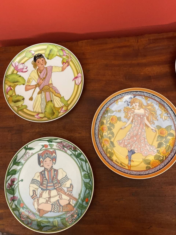 Set of Villeroy & Boch Collectible Decorative Plates, Children of the World Series, 1980s Germany