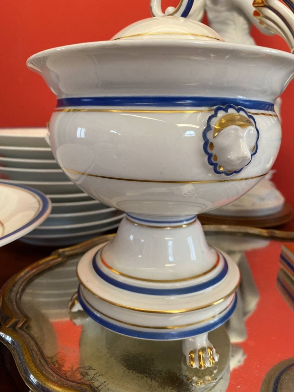 19th Century French Old Paris Dessert Service, 14 Pieces, with Openwork Fruit Vases and Covered Dessert Bowl