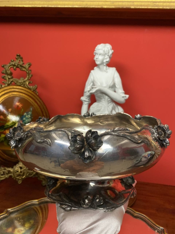 Antique Homan MFG Co. Silver-Plated Fruit Bowl with Floral Decoration, America
