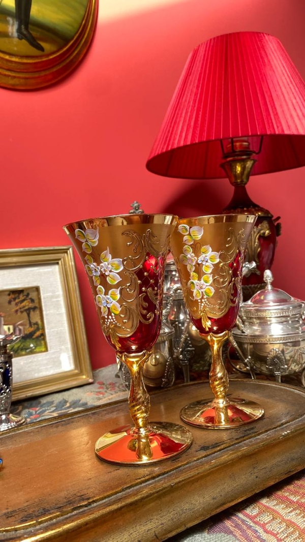 Luxurious Murano Red Glass Goblets with 24K Gold Decoration