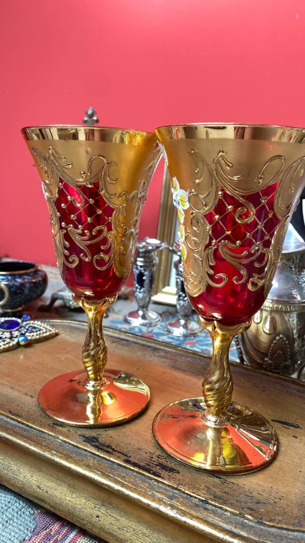 Luxurious Murano Red Glass Goblets with 24K Gold Decoration