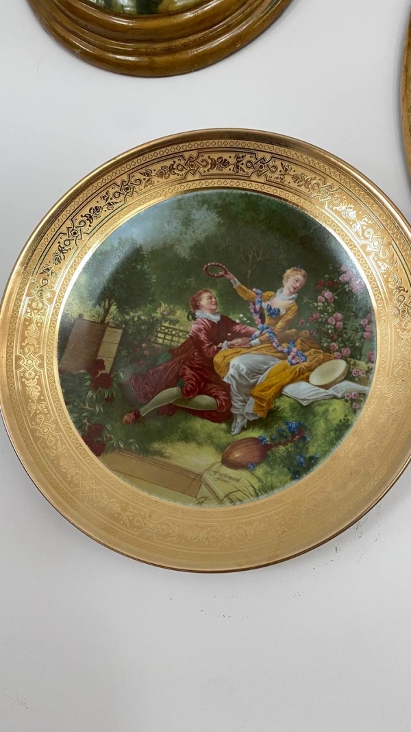 Bavarian Wall Plate with Gallant Scene