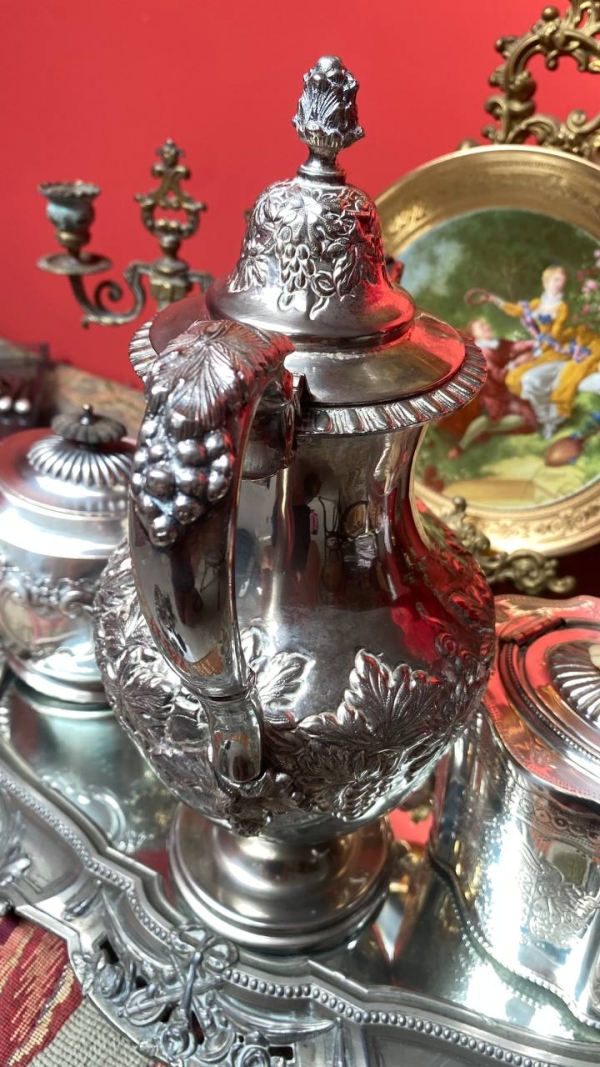 Large Antique Silver-Plated Coffee/Tea Pot
