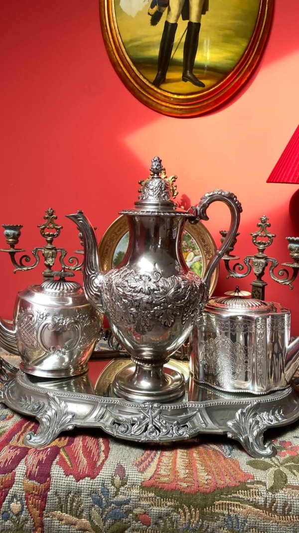 Large Antique Silver-Plated Coffee/Tea Pot