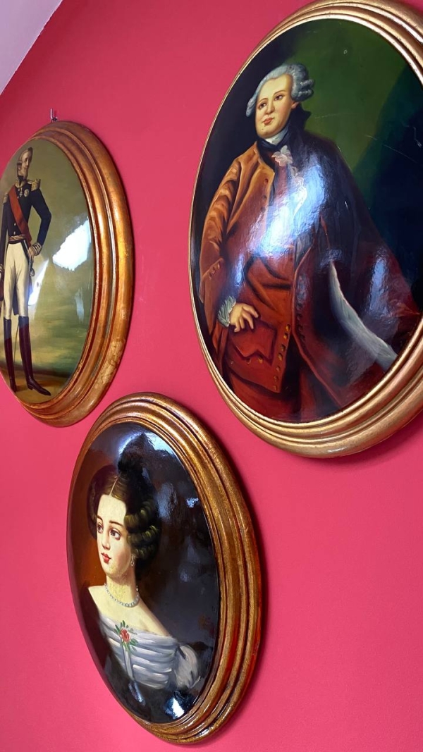 Large Vintage Convex Painting: Portrait of a Nobleman