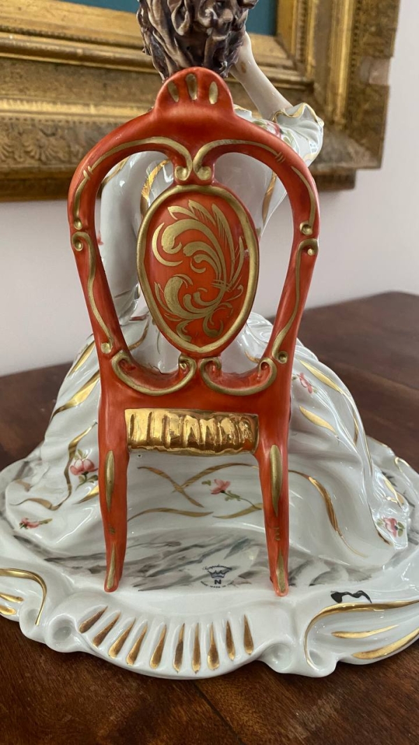 Capodimonte Figurine: Girl Looking in a Mirror