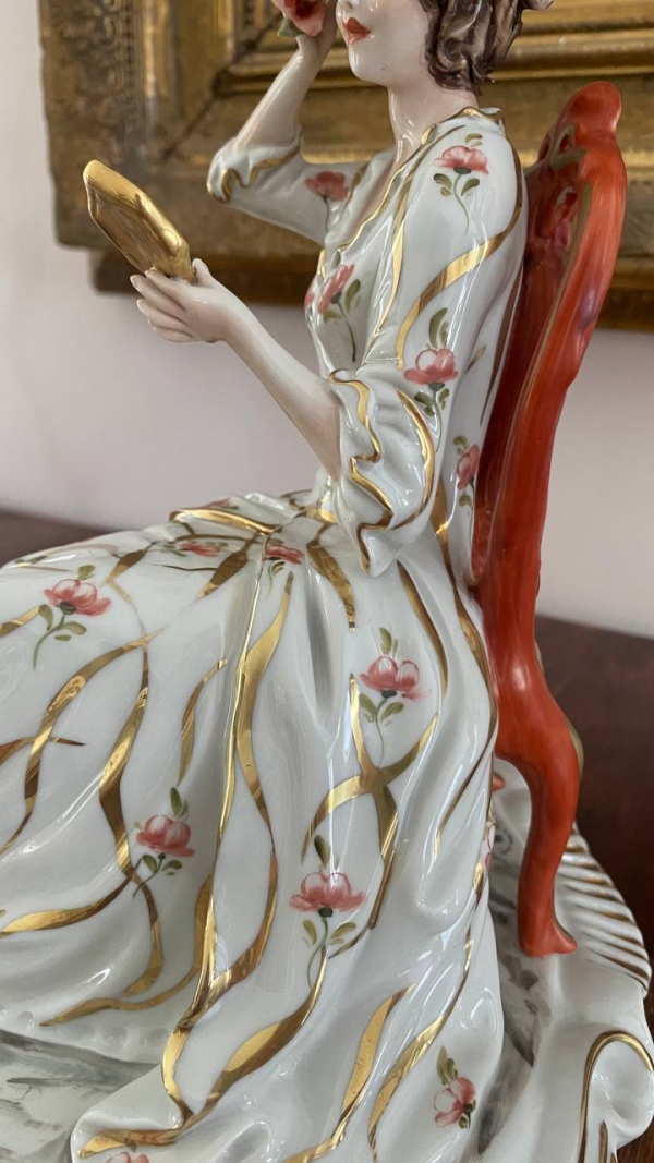 Capodimonte Figurine: Girl Looking in a Mirror