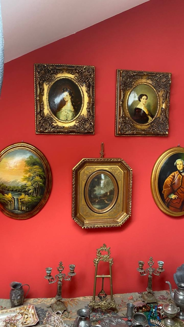 Antique Italian Castle Painting in a Beautiful Frame