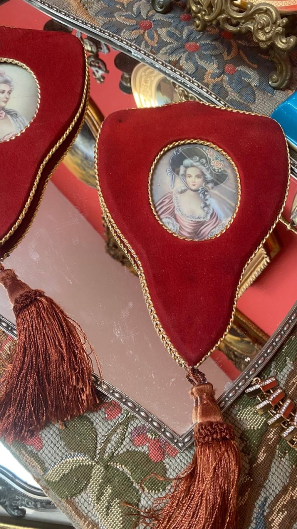 Vintage Italian Wall Pictures in Red Velvet