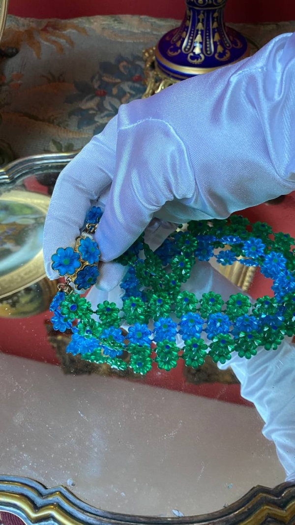 Vintage “Flowers of America” Necklace