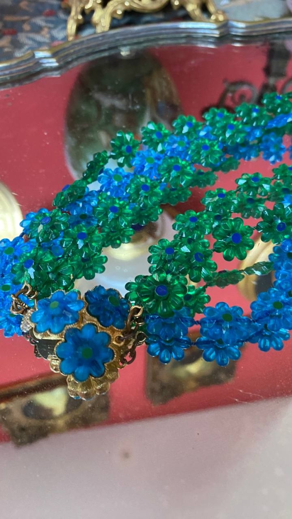 Vintage “Flowers of America” Necklace