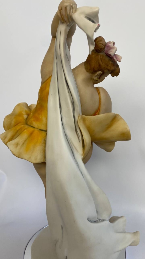 Giuseppe Armani Ballerina Figurine