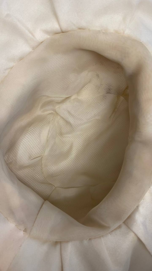 Vintage Cream Silk Cloche Hat with Scarf