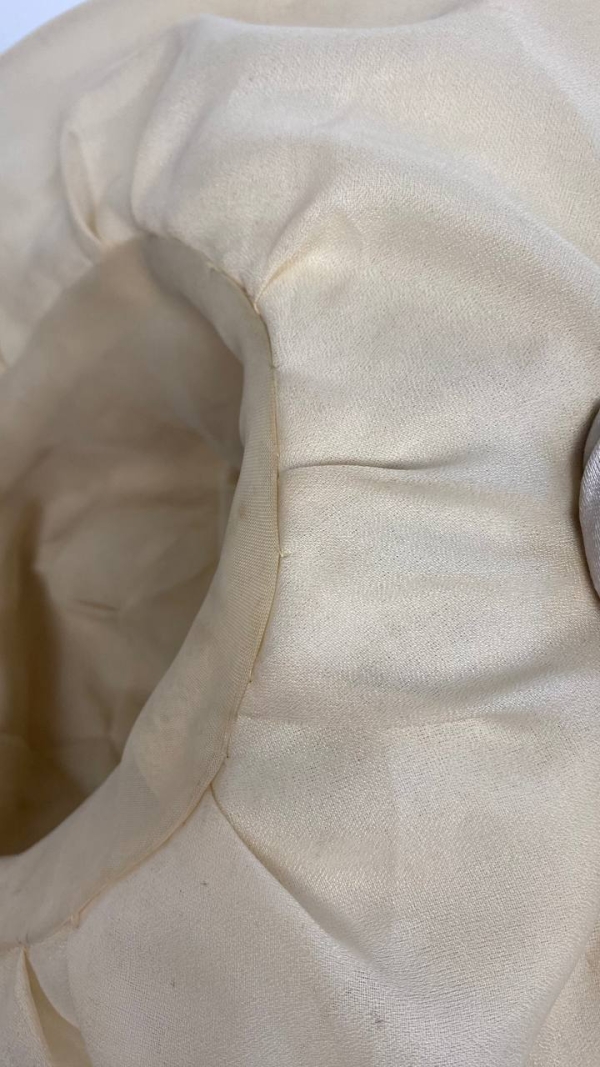Vintage Cream Silk Cloche Hat with Scarf